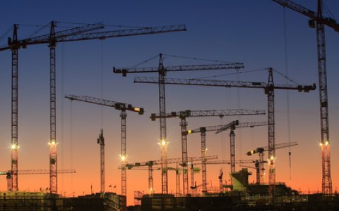 Vermietung Turmdrehkräne für deutschlandweite Bauvorhaben